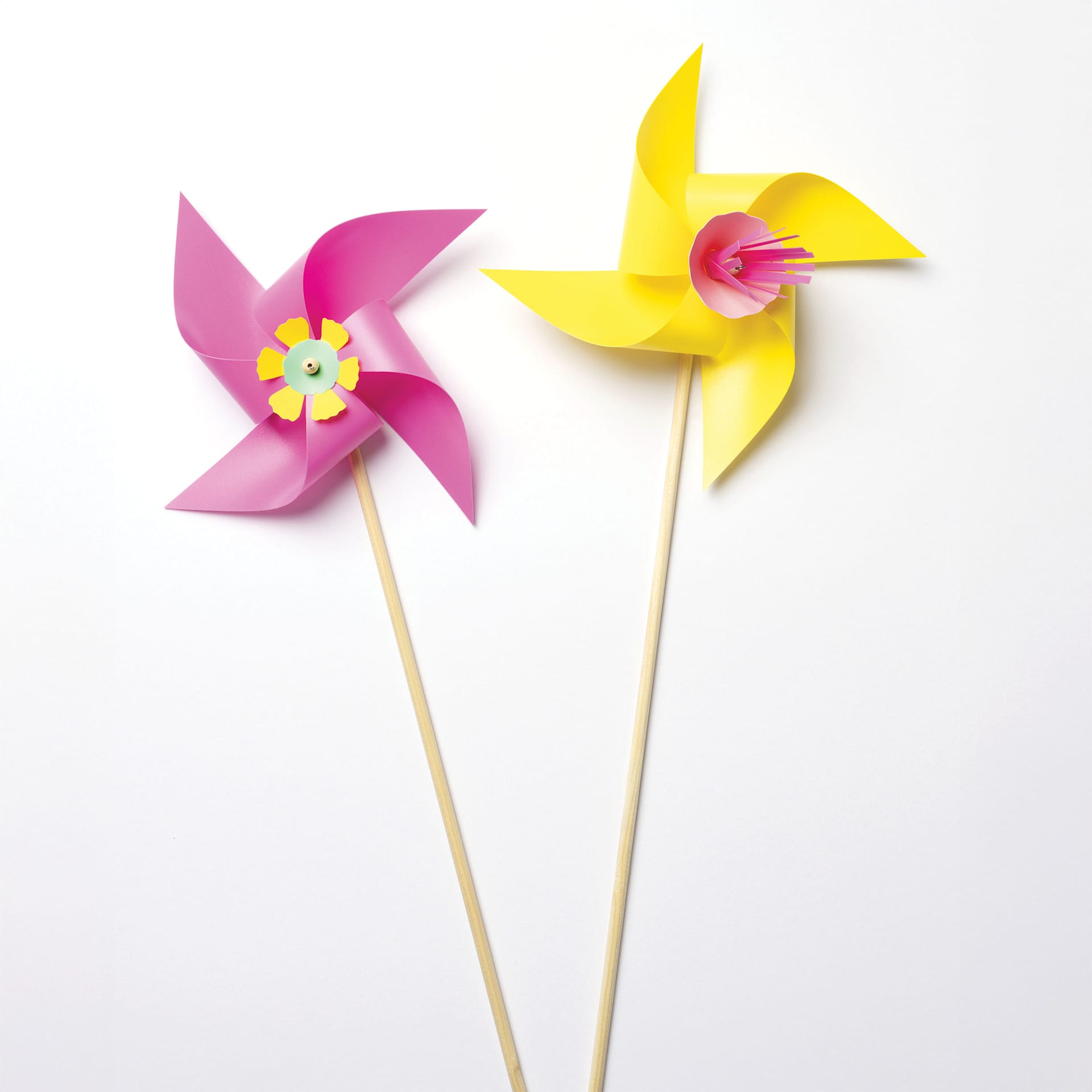 Folia Plastic Origami Folding Sheets - Pkg of 20, 5 Assorted Colors, 20 cm x 20 cm completed projects