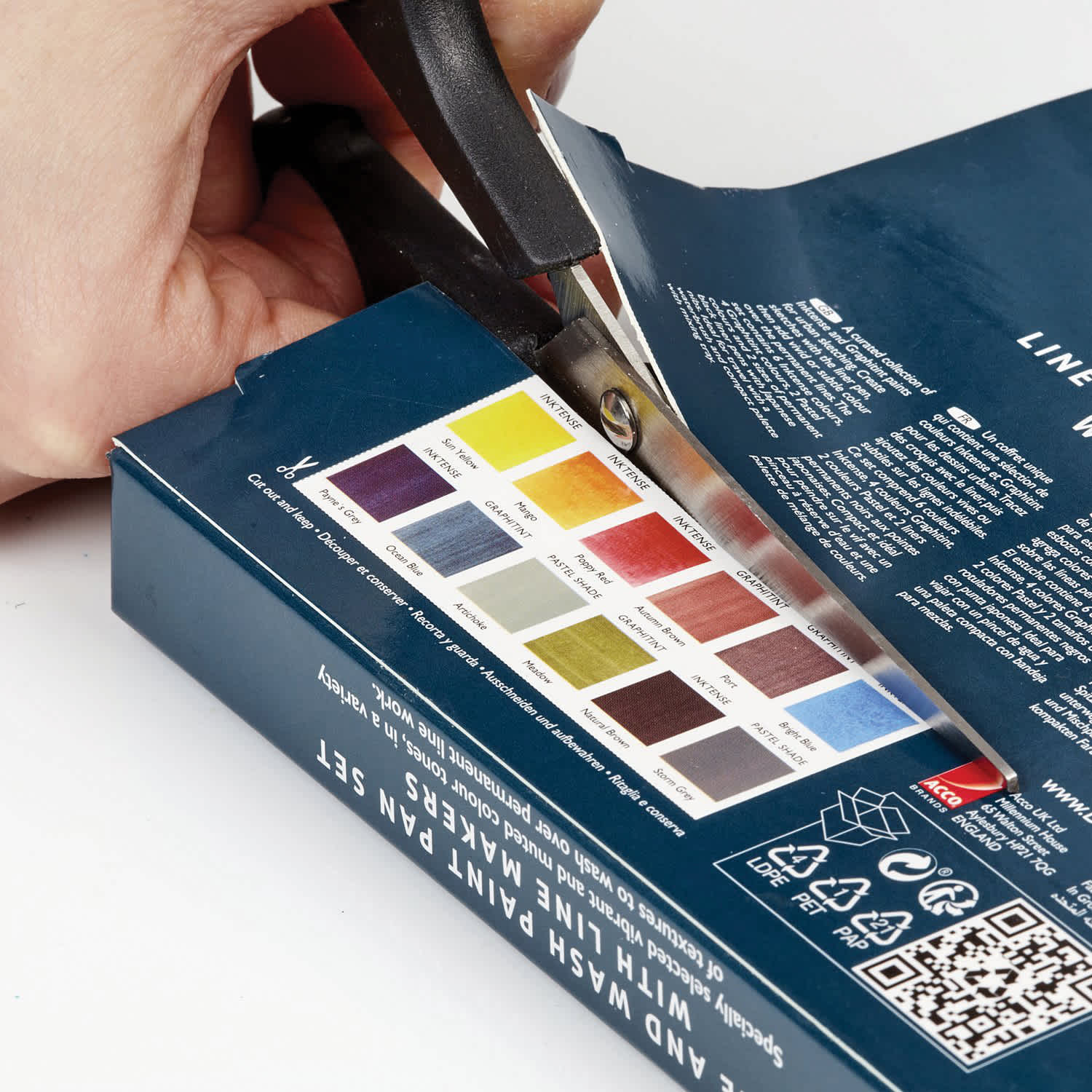 Derwent Line and Wash Paint Pan Set - Set of 12, removeable color chart is included on the back of the packaging
