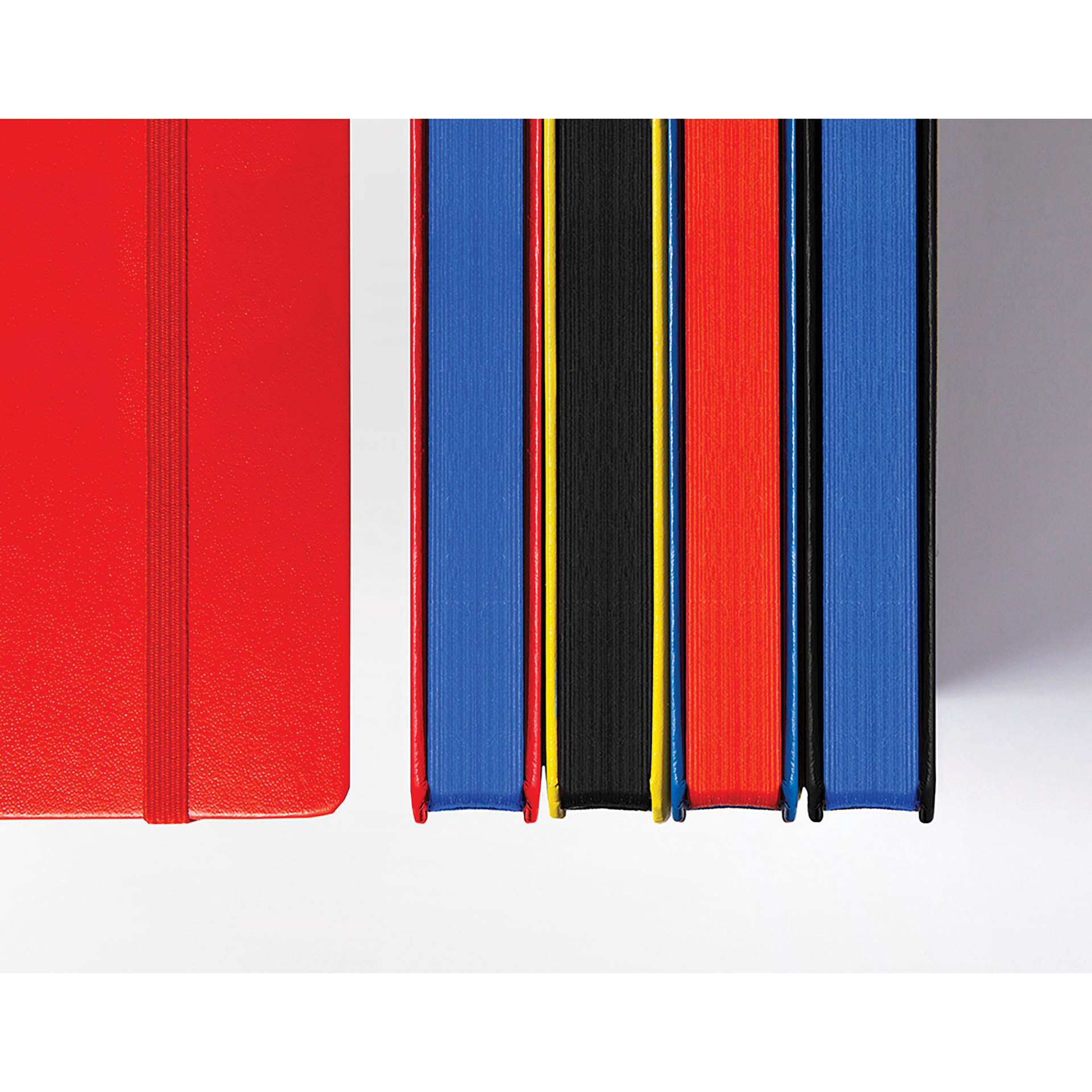 Leuchtturm1917 Bauhaus Notebooks (close-up of cover corner and close-ups of fore-edges)