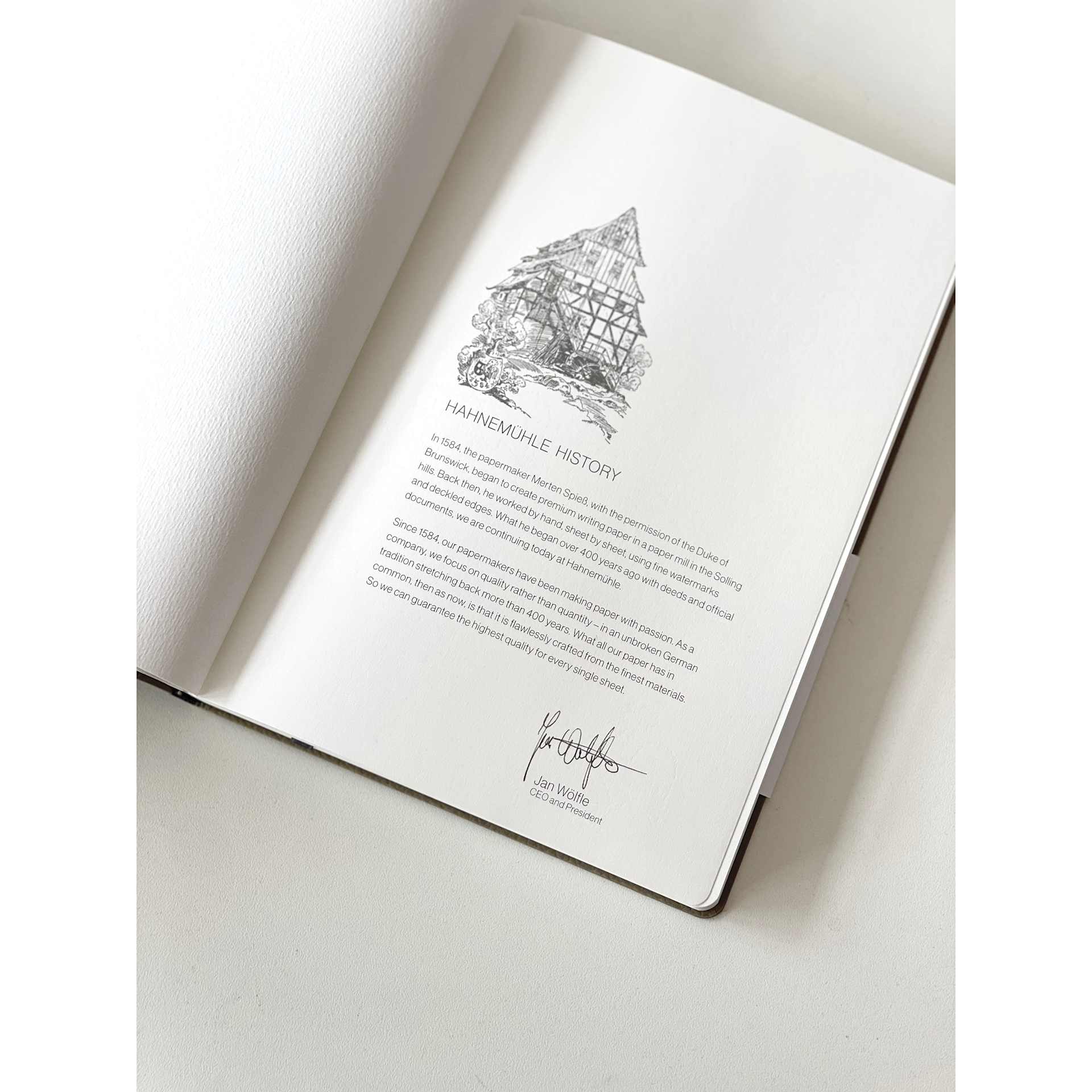 Hahnemuhle Iconic Premium Notebook - Dot Grid, A5, Black, 192 Pages