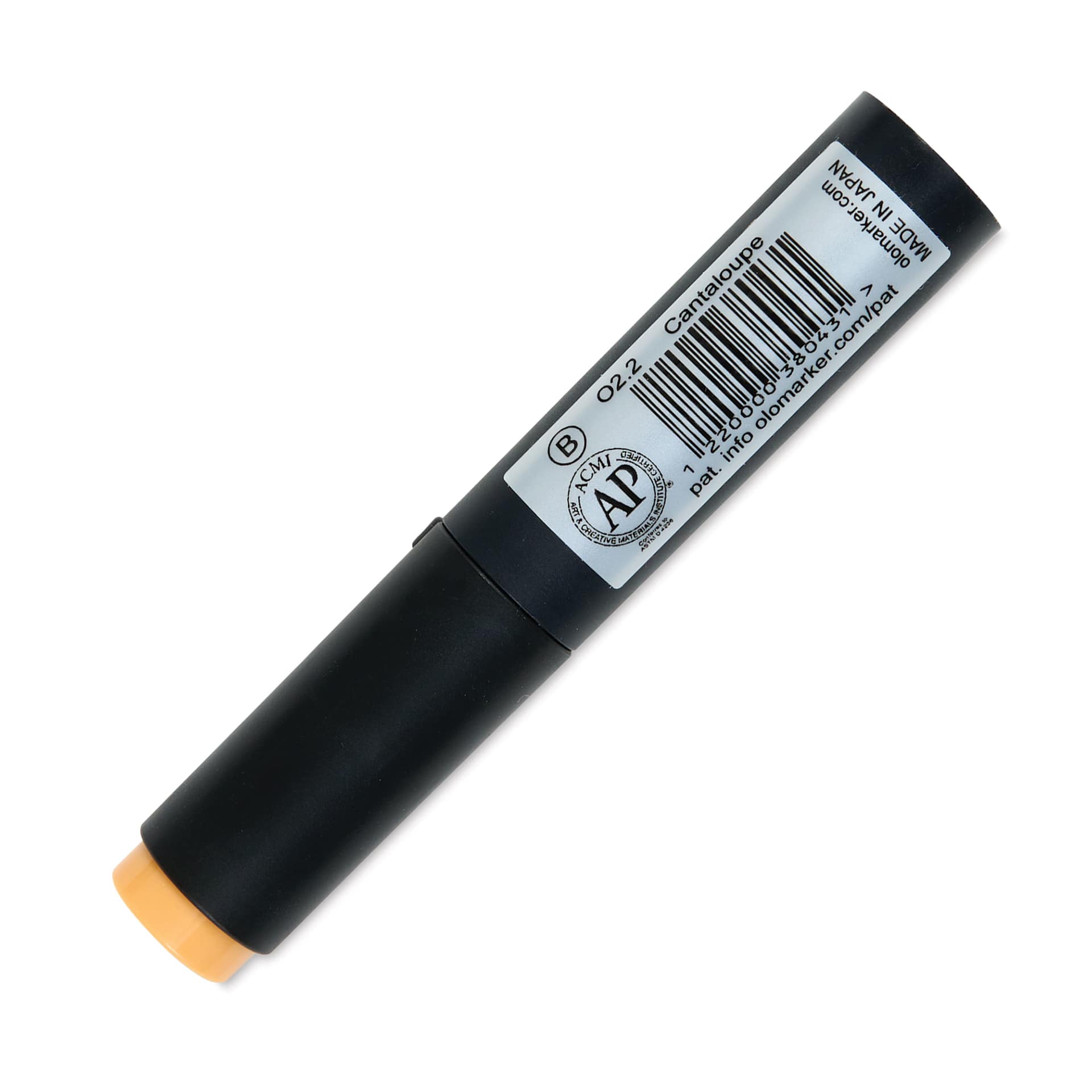 Olo Brush-Tip Half Marker -  O2.2 Cantaloupe back with cap on