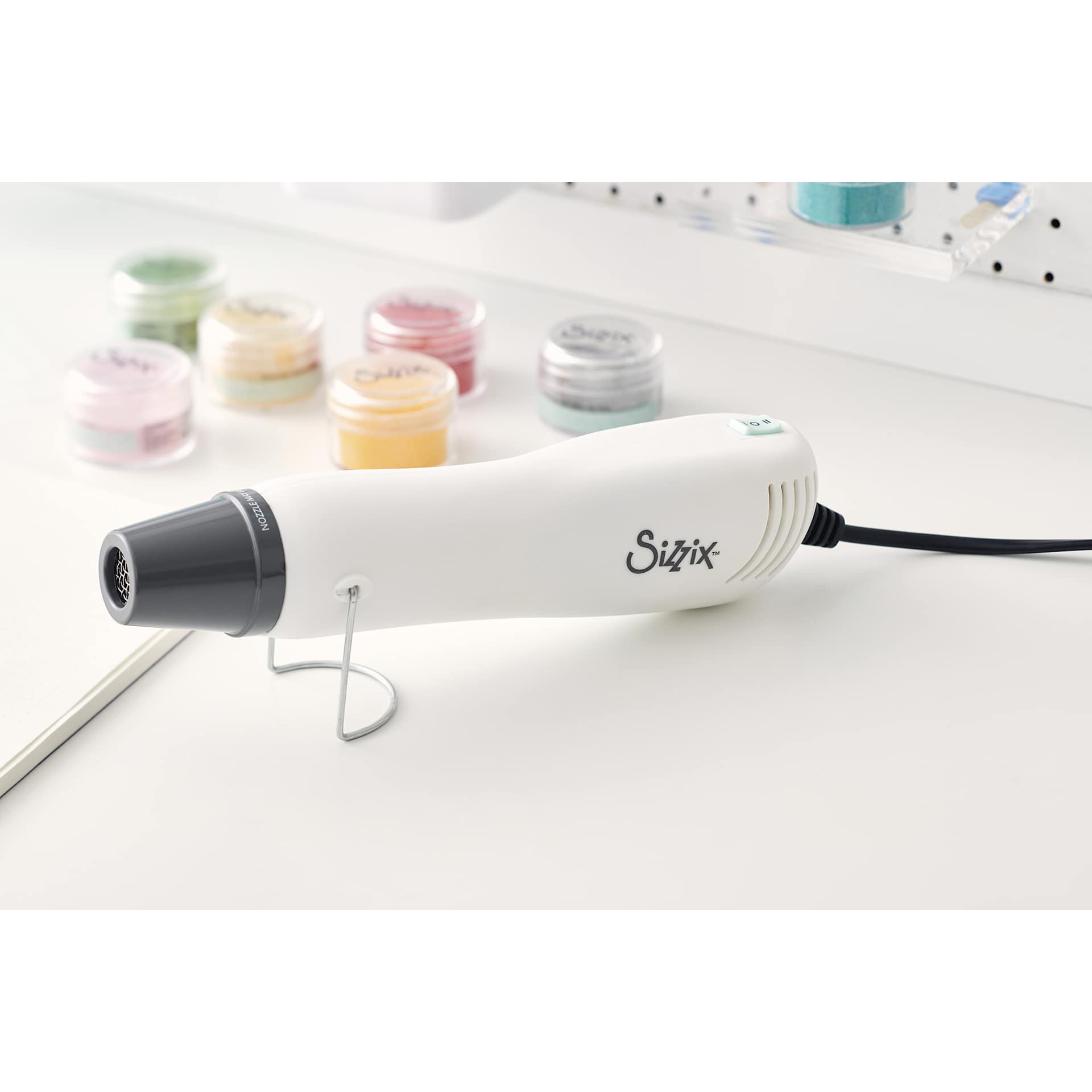 Sizzix Dual Speed Heat Tool - in use