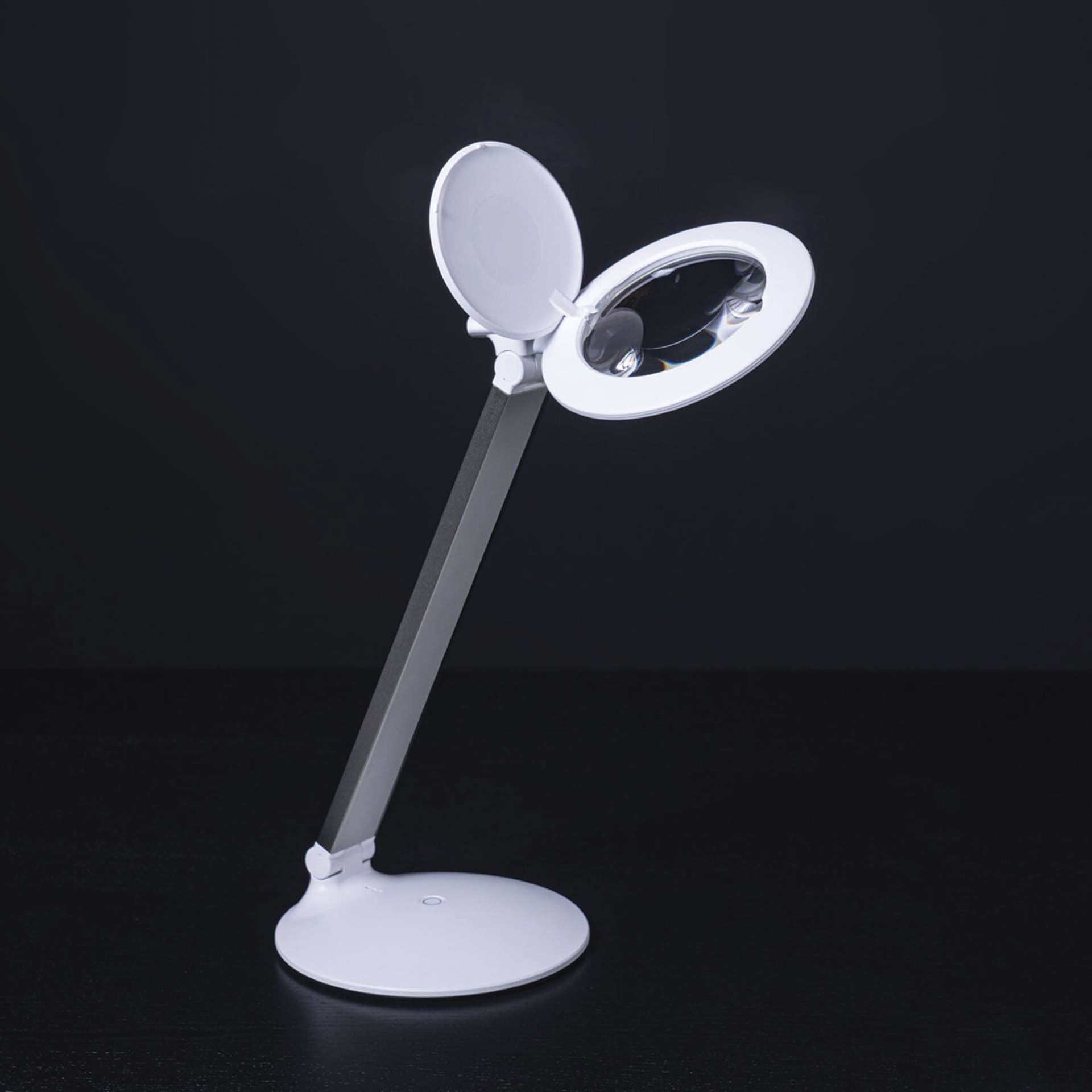 Daylight Halo Go 2 Rechargeable Magnifier Lamp - out of packaging