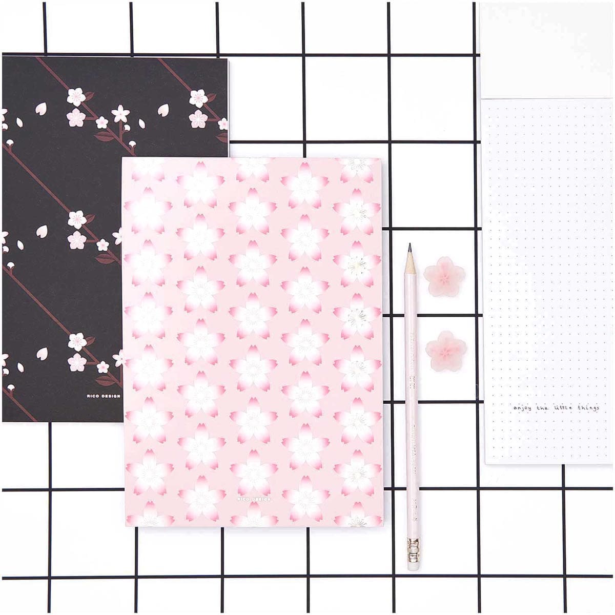 Rico Design Sakura Black - Dotted