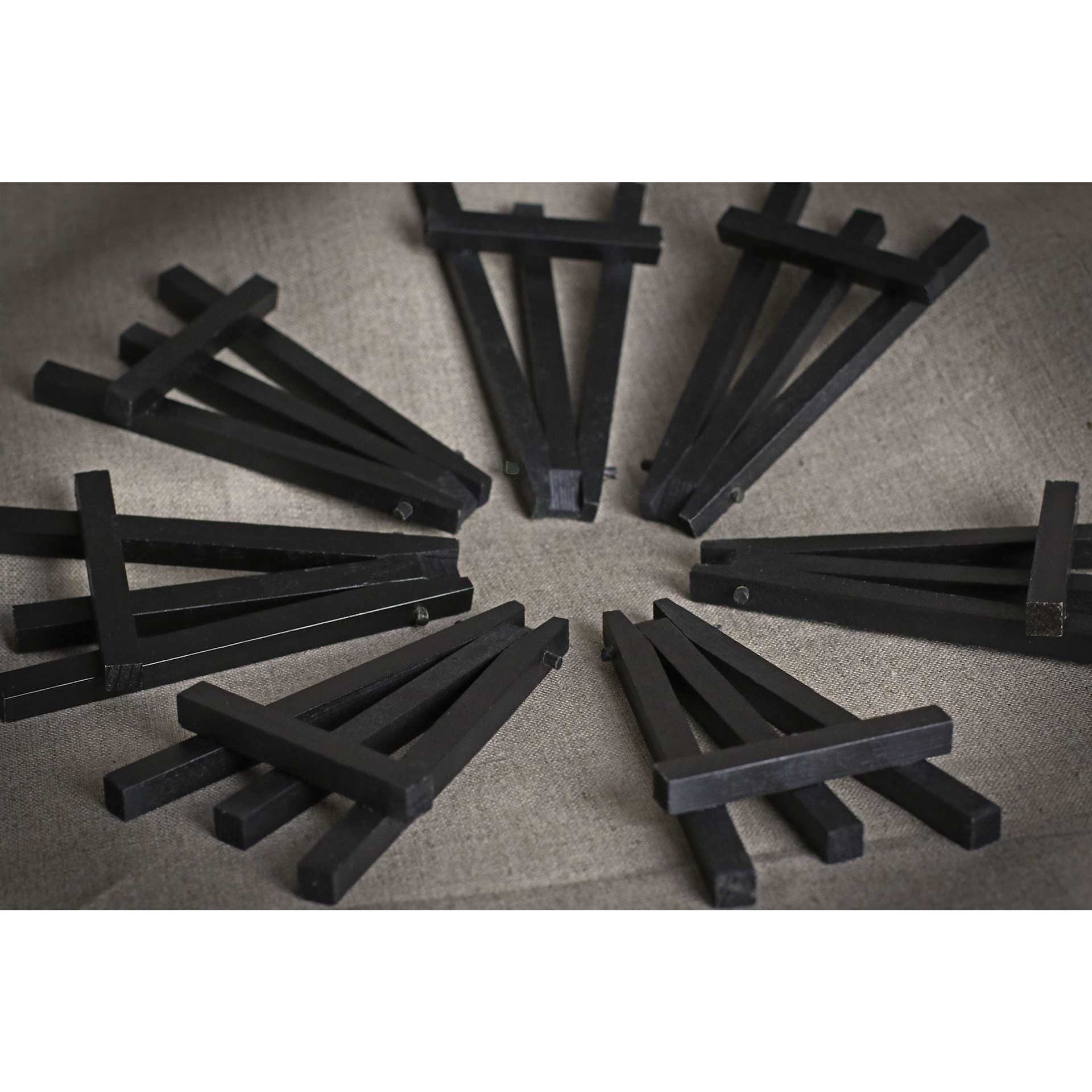 Art Alternatives Mini Easel - Black, 2.75" x 5"
