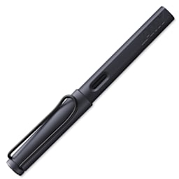 Lamy Safari Fountain Pen - Black Steel - with cap on