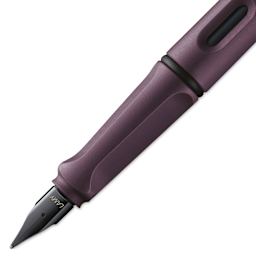 Lamy Safari Fountain Pen - Scarlet, Left Handed Nib, close-up