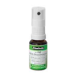 Schmincke Aqua Granulation Spray Medium - Front of 15 ml bottle with protective cap