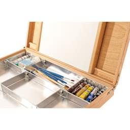 Mabef M-100 Sketch Box Easel - close-up of storage, supplies not included
