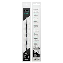 Vallejo Natural Pro Modeler Brush - Round, Size 3/0, front and back of packaging