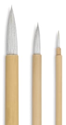Blick White Hair Sumi Brush - Closeup showing tips of three sizes of brush