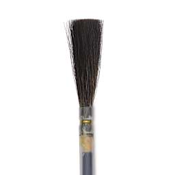 Luco Kazan Brush - Round Lettering, Size 9 close up