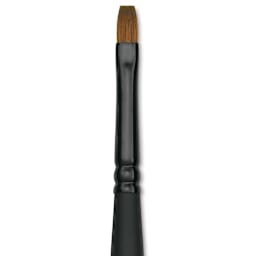 Raphaël Stradivarius Synthetic Kolinsky Sable Brush - Flat, Size 4, Short Handle (close-up)
