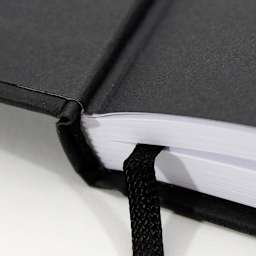 Montana Cans Hardbound Black Book - 12" x 8.5", 75 lb, 144 Sheets