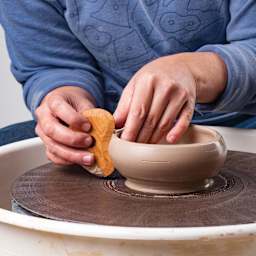 Garrity Tools Classic Wood Rib - K1 Tool, shaping a bowl