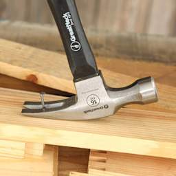 GreatNeck Fiberglass Straight Claw Hammer - claws removing nail