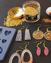 Bundle-GlitterEarringsBundle 1042x1302
