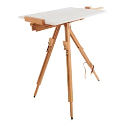Mabef Giant Field Easel M-32 - horizontal with a canvas