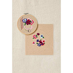 DMC Mindful Making Embroidery Duo Kit - Peaceful Breeze - finished example and pattern
