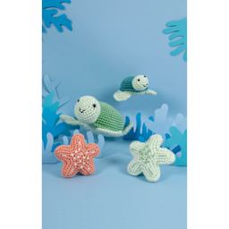 DMC Amigurumi Ocean Life Kit - Sea Turtle, finished with scenery (not included)