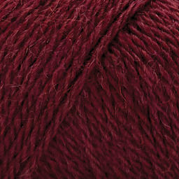 Universal Yarn Fawning Yarn - Cranberry, close-up
