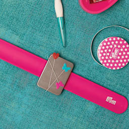 Prym Love Magnetic Wrist Pin Cushion (Pins on magnet)