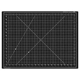 Art Alternatives Self-Healing Cutting Mat - Green and Black, 18" x 24"