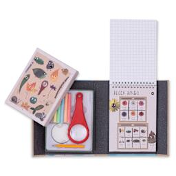 Tiger Tribe Outdoor Activity Set - contents