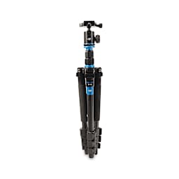 New Wave u.go Tripod - Folded tripod with swivel mount extended