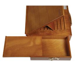 Jullian Travel Pochade Box, view of the side compartment. 