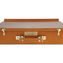Jullian Travel Pochade Box, front view of the closed box. 