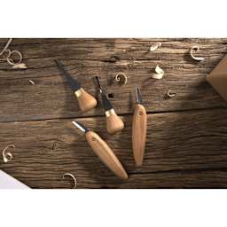 Flexcut Premium Beginner Palm & Knife Set tools laying on table