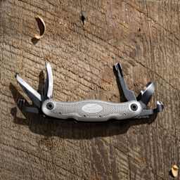 Flexcut Carvin' Jack 2.0 Folding Knife - Left-Handed - on workbench