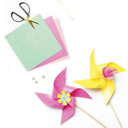 Folia Plastic Origami Folding Sheets - Pkg of 20, 5 Assorted Colors, 20 cm x 20 cm shown with completed projects