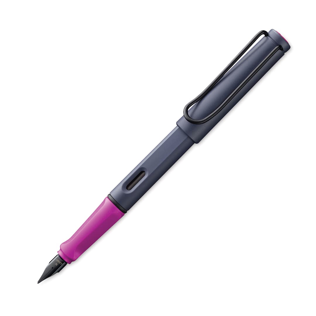 Open in modal - Lamy Safari Fountain Pen - Pink Cliff, Fine Nib, pen with cap removed