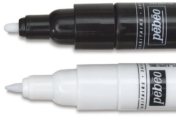 Open in modal - Pebeo Porcelaine 150 Paint Markers - Closeup of Broad and Fine tips on 2 Markers
