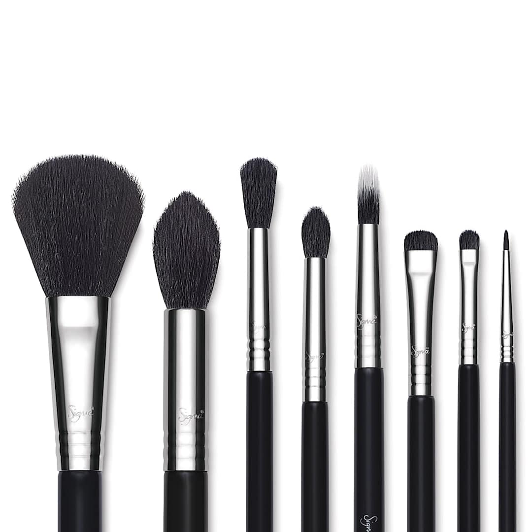 Open in modal - Sigma Beauty Brushes - Closeup of tips of 8 assorted Beauty Brushes
