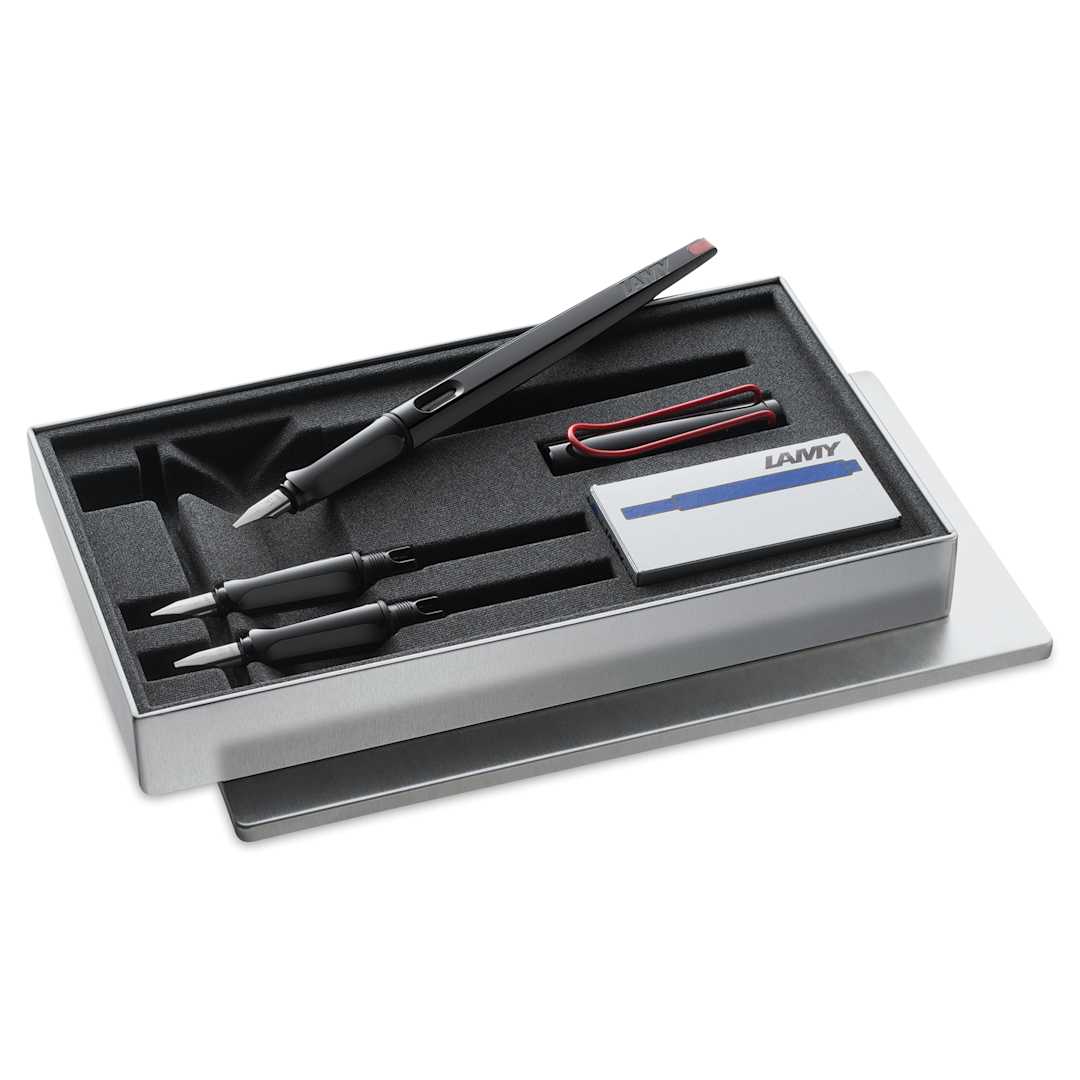 Open in modal - Lamy Joy Calligraphy Pens - 5 pc set open showing pen, nibs and ink cartridge