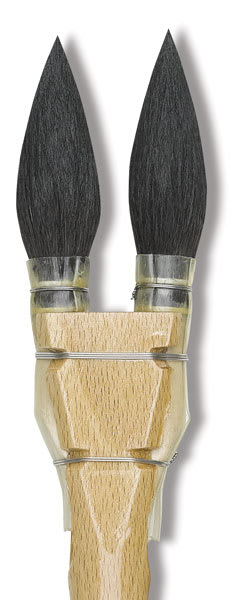 Open in modal - Luco Double Squirrel Round Brushes - closeup of 2 pointed round brush