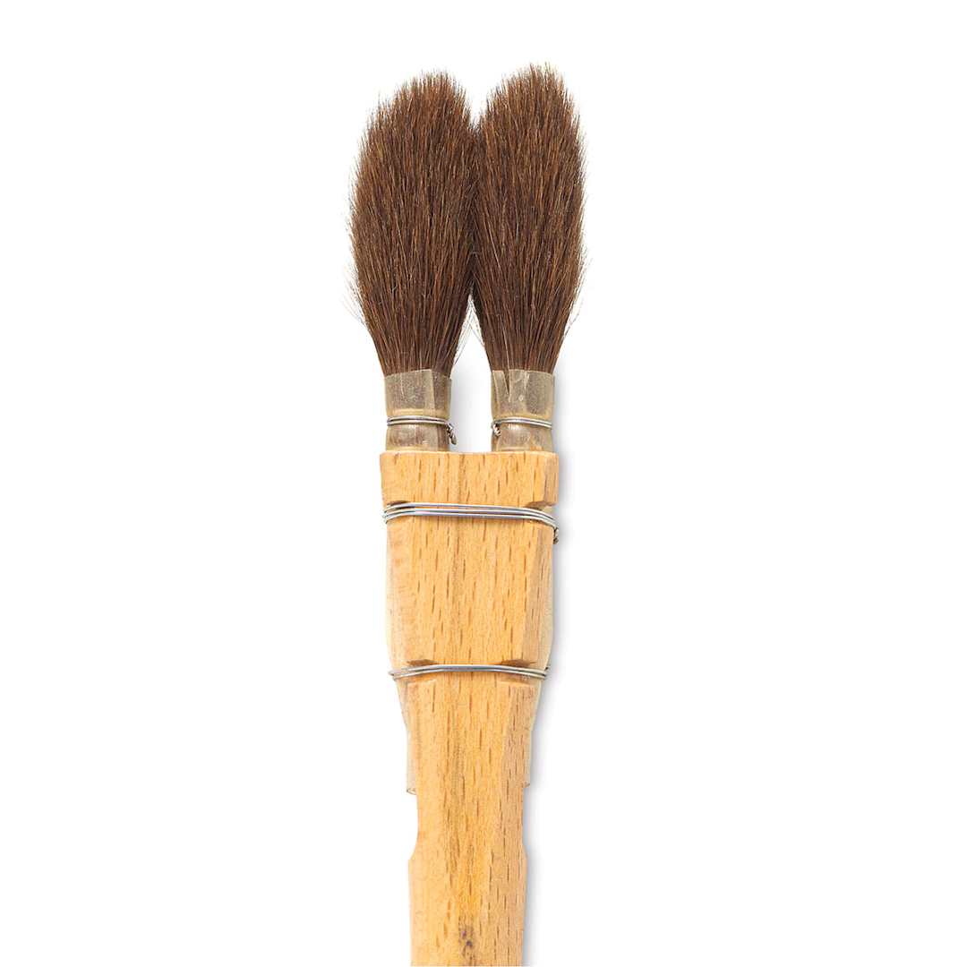 Open in modal - Da Vinci Double Squirrel Brush - Pointed Round, Size 1.5 close up