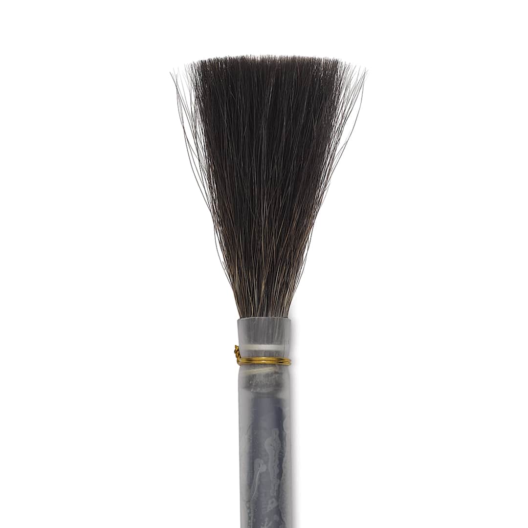 Open in modal - Luco Kazan Brush - Round Lettering, Size 16 close up