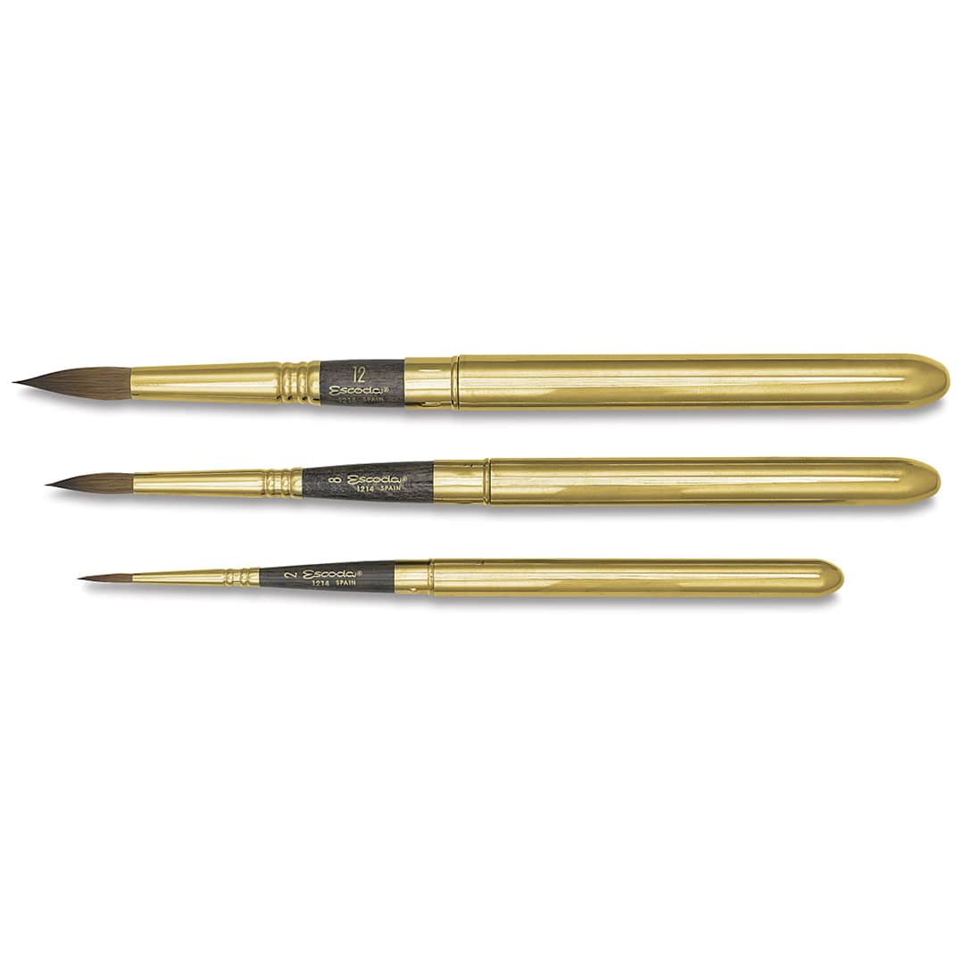 Open in modal - Escoda Reserva Kolinsky-Tajmyr Sable Brushes - Three sizes of Pocket Rounds shown horizontally