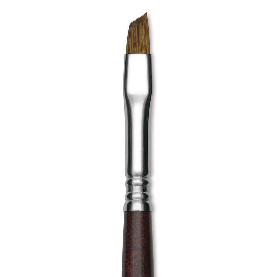 Open in modal - Escoda Prado Tame Synthetic Brush - Angular, Short Handle, Size 8 (Close-up of brush)