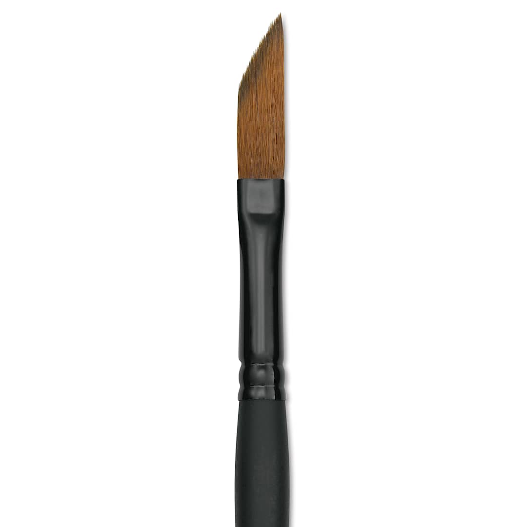 Open in modal - Raphaël Stradivarius Synthetic Kolinsky Sable Brush - Dagger, Size 4, Short Handle (close-up)