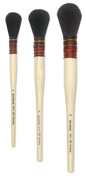 Open in modal - Da Vinci Black Goat Quill Mop - 3 sizes of Mop brushes shown upright
