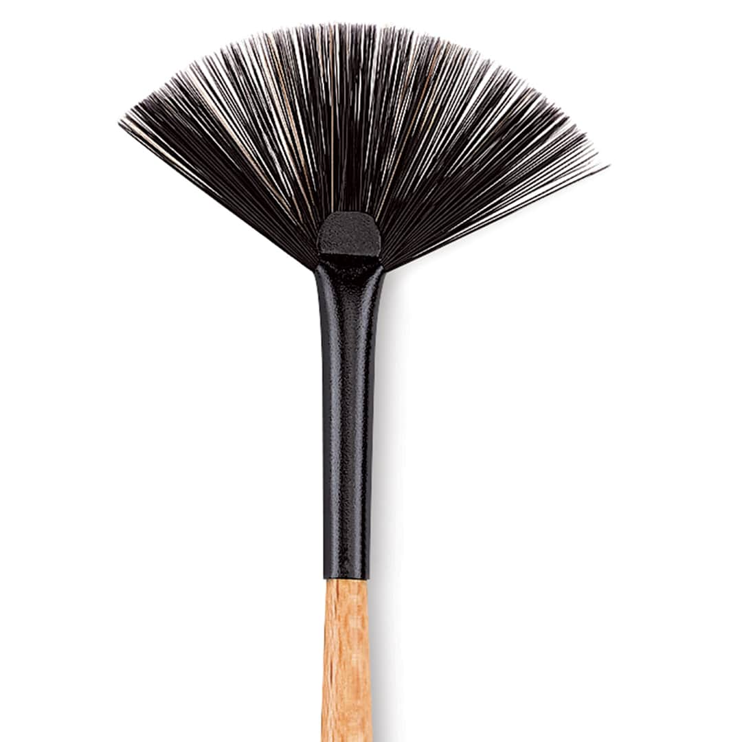 Open in modal - Princeton Catalyst Polytip Brush - Fan, Size 1, Short Handle close up