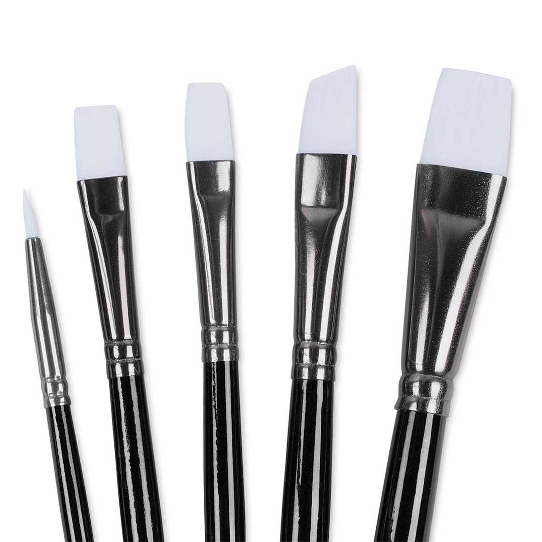 Open in modal - Angelus Synthetic Paint Brush Set - Assorted, Set of 5, Short Handle (close-up of hair)