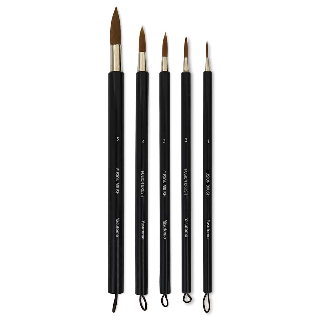 Open in modal - Yasutomo Fusion Synthetic Brushes - Round, Short Handle, Set of 5, laid out