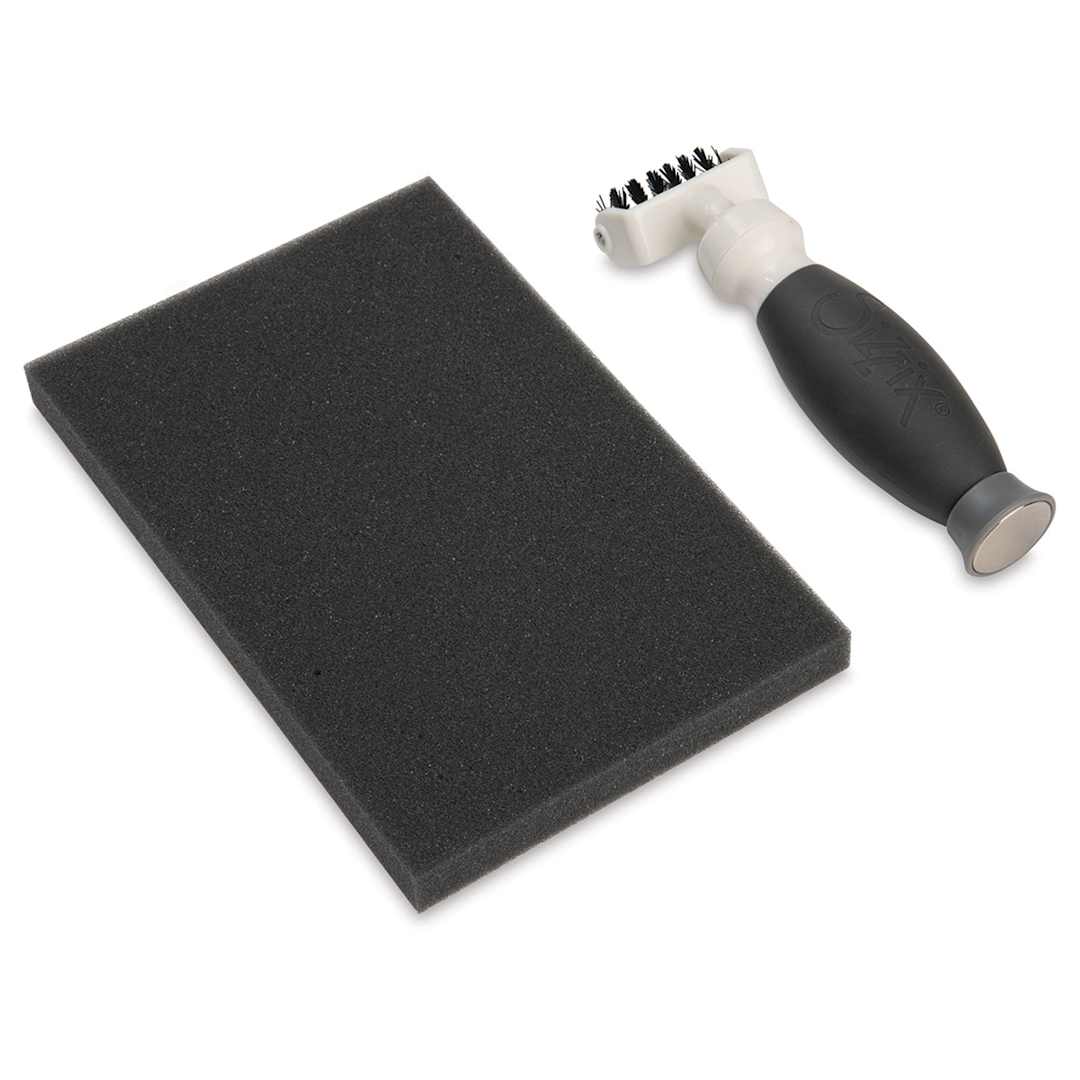 Open in modal - Sizzix Die Brush with Magnetic Pickup Tool - Angled view of Foam pad with Die Brush
