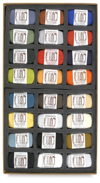 Open in modal - Townsend Terrages Pastel Set of 24 Artists Choice Colors shown in cushioned open box